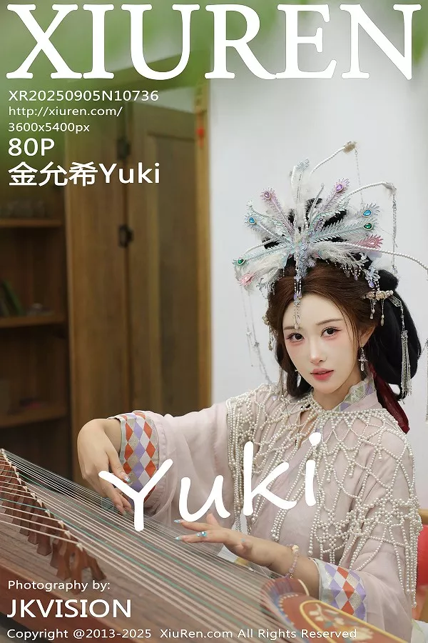 金允希Yuki性感浅色古装薄纱服饰秀丰腴身材迷人绝美写真