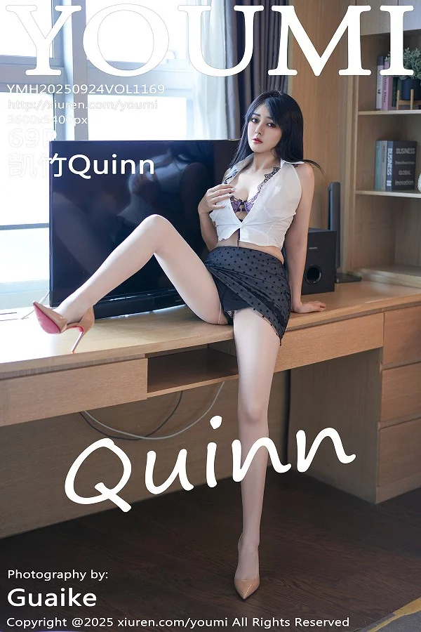 凯竹Quinn黑色蕾丝波点短裙配白色丝袜秀丰腴身姿绝美写真