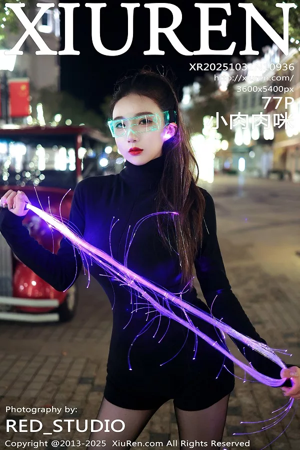 小肉肉咪性感黑色连衣短裙配超薄黑丝秀凹凸身材绝美写真
