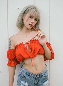 [BoLoli波萝社] 极品美女夏美酱夏日骄阳热裤街拍美图 BOL130
