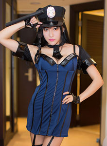 [尤蜜荟/推女神] 宅男女神小鲜肉杨上萱XOXO女警司制服诱惑沙巴旅拍