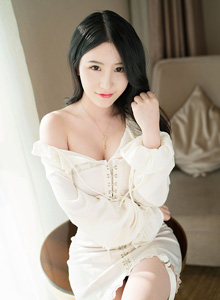 [MiStar魅妍社] 性感女神谢芷馨Sindy爆乳翘臀内衣诱惑私房写真 VOL.203