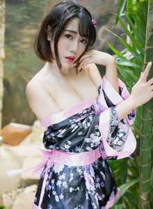 [MiStar魅妍社] 性感女神兜豆靓Youlina迷人和服比基尼诱惑长滩旅拍第一套 Vol.149