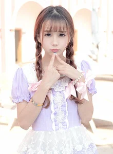 [TGOD推女神] 养眼美女小九Vin极品身材紫色公主裙写真