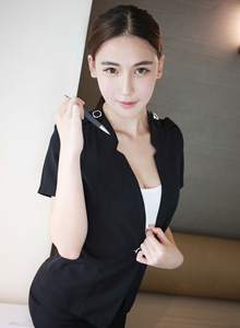 [MyGirl美媛馆] 性感女神熊吖BOBO职场OL女秘书制服诱惑写真 Vol.161