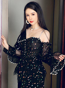 [Ugirls尤果圈] 美女模特李丽莎美腿翘臀居家低温性感私房写真 No.1607