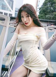 [Ugirls尤果圈] 美女模特芝芝Booty修长美腿一路风情系列写真 No.1792