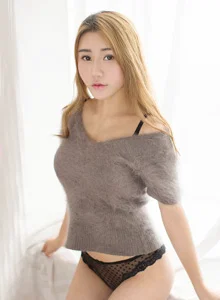 [YouMi尤蜜荟] 清新女神宋梓诺Bee皮质短裙情趣内衣私房写真 Vol.008