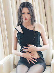 [MFStar模范学院] 新人模特陈一涵黑丝美腿黑色单肩长裙性感写真 VOL.357