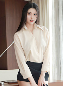 [MFStar模范学院] 新人模特陈一涵白衬衫黑短裙&黑丝美腿首套写真 Vol.341