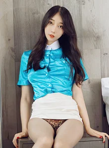 [HuaYang花漾] 丽质模特玥儿玥er - 丝袜美腿狂野豹纹娇媚写真 Vol.287