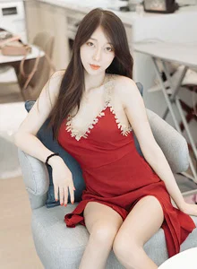 [HuaYang花漾] 丽质模特玥儿玥er - 华丽吊裙豹纹丝袜系列私房写真 Vol.276