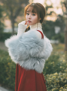 [Bololi波萝社] 美女模特柳侑绮/七宝 - 变装死库水+皮草诱惑写真 BOL.027