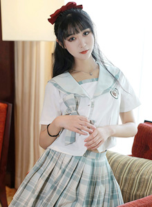 [MFStar模范学院] 新人模特小果冻儿 - 娇小身材JK制服系列写真 Vol.386