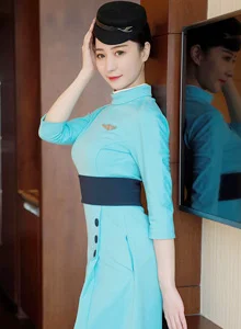 [MFStar模范学院] 美女模特水水er - 典雅端正的空姐制服系列写真 Vol.455