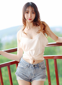 [MFStar模范学院] 美女模特水水er - 吊裙+牛仔裤+丝袜系列丽江旅拍 VOL.506