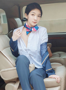 [HuaYang花漾] 性感女神Angela小热巴 - 职业装车拍系列云南旅拍 Vol.248