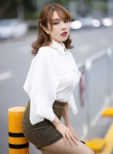 [XIAOYU语画界] 性感女神黄楽然 - 时尚与魅力兼具车拍系列写真 Vol.382