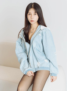 [HuaYang花漾] 美女模特奥莉 - 黑丝美腿+内衣系列浴室场景写真 Vol.238