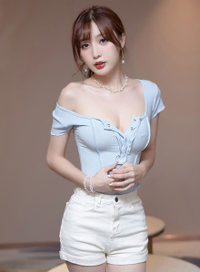 [XIAOYU语画界] 美女模特林星阑 - 肉色丝袜+热裤系列灵动写真 VOL.657
