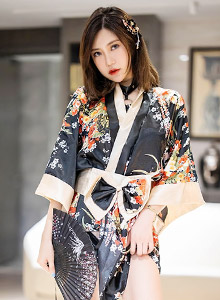 [MyGirl美媛馆] 性感女神Carina绮里嘉 - 多彩和服+折扇剧情写真 VOL.501
