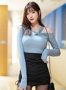 [XIAOYU语画界] 性感女神杨晨晨Yome - 黑色短裙+黑丝系列写真 VOL.597