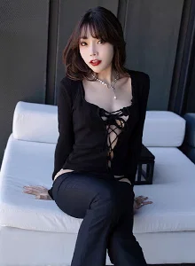 [XIAOYU语画界] 性感女神芝芝Booty - 都市丽人情趣系列写真 VOL.531