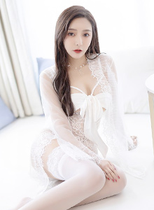 [XIAOYU语画界] 性感女神王馨瑶yanni - 白色上衣+丝袜系列云南旅拍 VOL.718