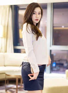 [IMISS爱蜜社] 气质美女Vanessa - 深蓝色职场制服+丝袜系列写真 VOL.549