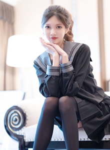 [XIAOYU语画界] 美女模特程程程 - 学院风制服+黑丝系列娇柔写真 VOL.591