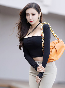 [XIAOYU语画界] Vol.762 性感女神王馨瑶yanni - 黑色上衣+丝袜系列惠州旅拍