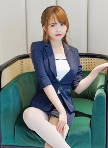 [爱蜜社IMiss] Vol.678 新人模特张思允Nice - 职场OL+丝袜系列云南写真