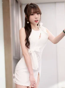 [语画界XIAOYU] Vol.704 女神芝芝Booty - 白色连衣裙+原色丝袜私房写真