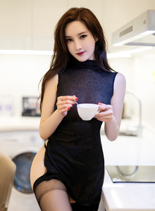 [尤蜜荟YouMi] Vol.828 女神Carol小肥莹 - 高领服饰+诱人黑丝私房写真