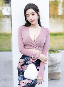 [秀人XiuRen] No.5985 女神王馨瑶yanni - 粉灰色上衣+花色长裙性感写真