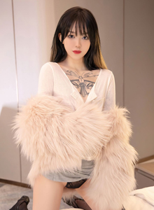 [秀人XiuRen] No.4441 模特奶瓶 - 白色轻透上衣+诱人黑丝性感写真