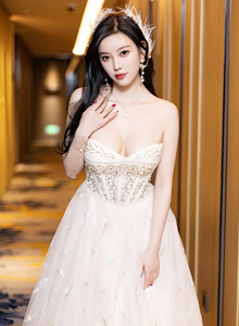 [语画界XIAOYU] Vol.941 女神杨晨晨Yome - 露肩长裙+生日主题私房写真